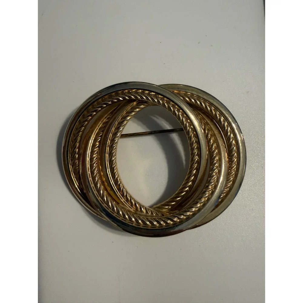 Gold Tone Interlocking Circle Brooch Textured Rope Polished Multi Ring Pin
